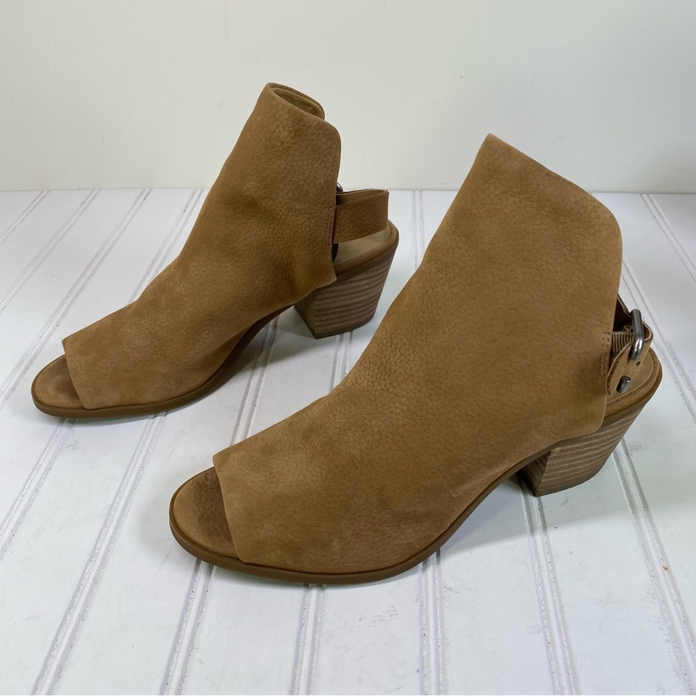 Lucky Brand Bray Tan Suede Shooties